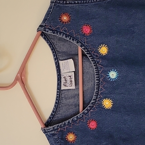 Vtg BLEU BAYOU 1980s Floral Embroidered Chambray Denim Sleeveless Festival Top - Picture 5 of 7